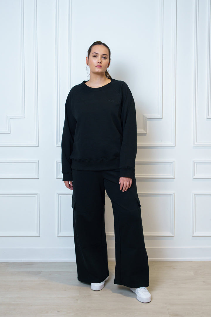 Black Oversized Two-Piece set Crew neck Sweatshirt and Cargo Sweatpants - Unisex