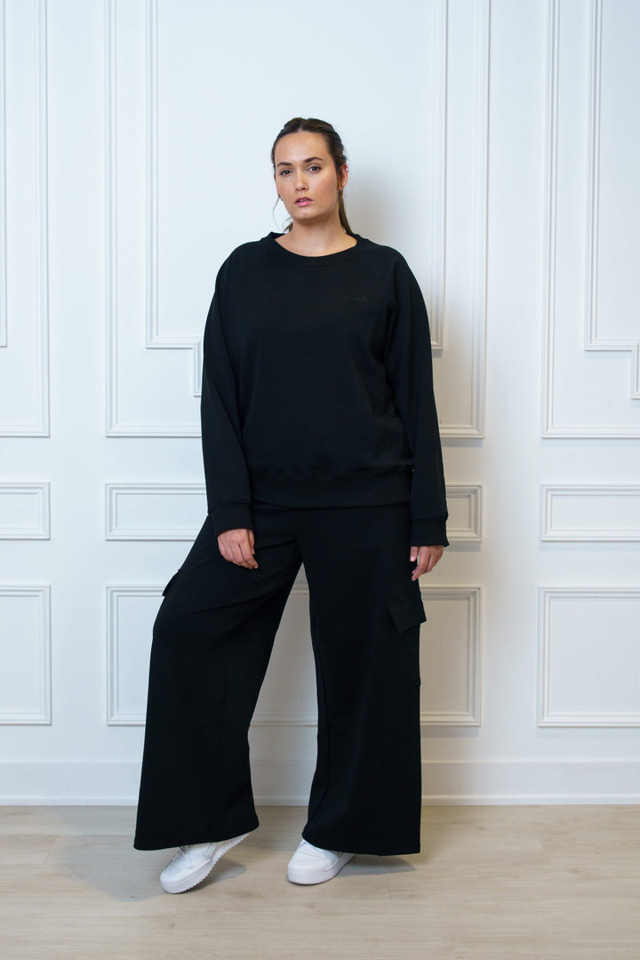 Black Oversized Two-Piece set Crew neck Sweatshirt and Cargo Sweatpants - Unisex